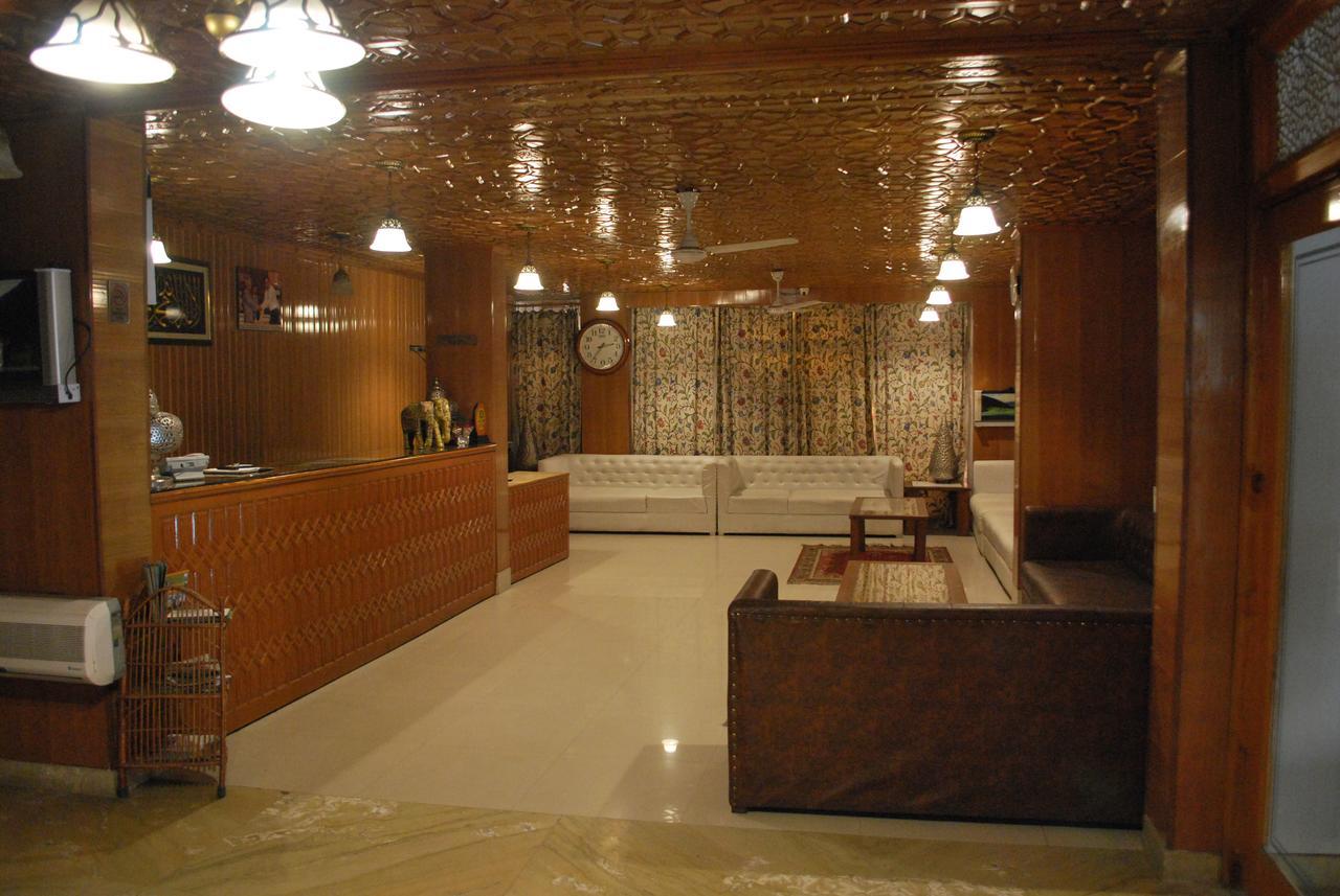 โรงแรมเดอะไคซาร์ ศรีนาการ์ ภายนอก รูปภาพ
